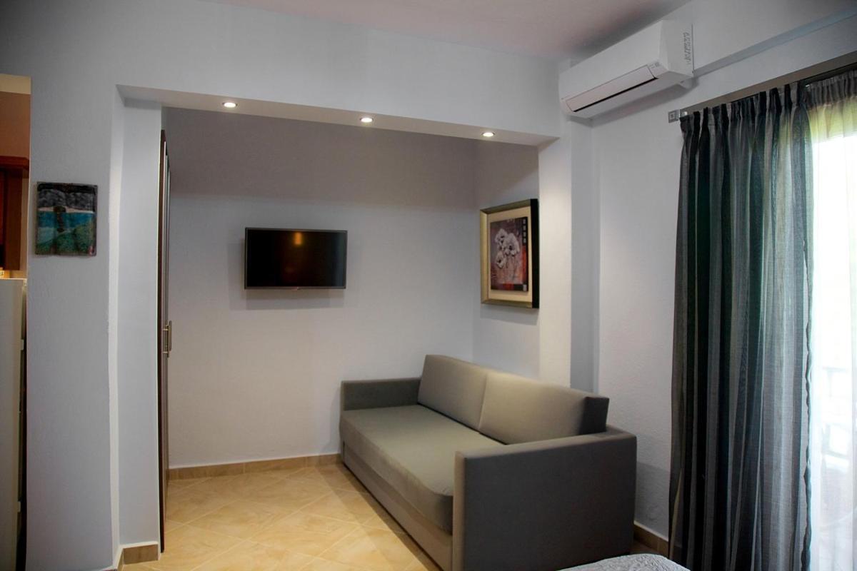 Stamos Apartments And Studios ブアブロウ 部屋 写真