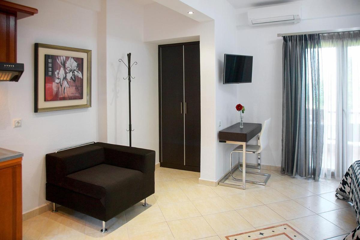 Stamos Apartments And Studios ブアブロウ 部屋 写真