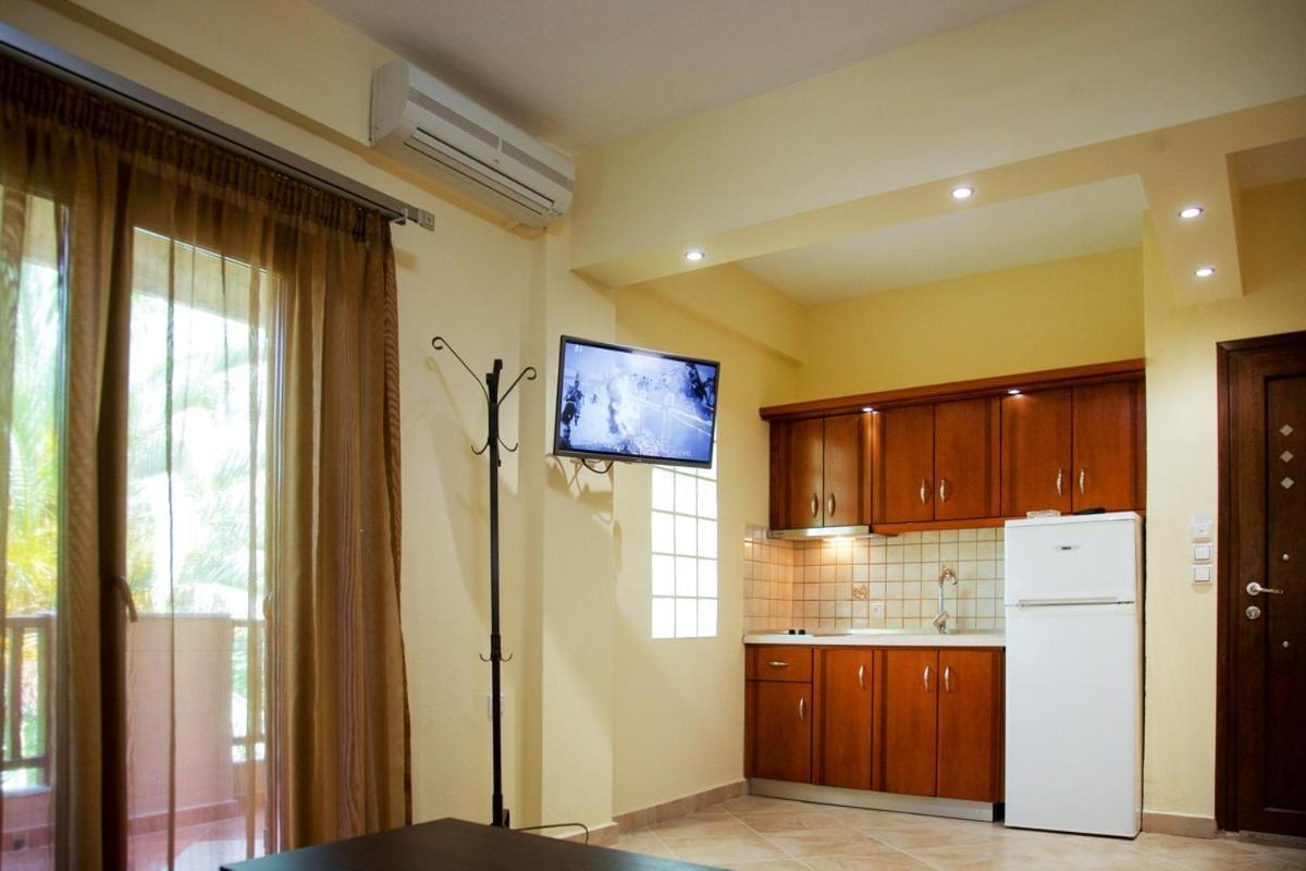 Stamos Apartments And Studios ブアブロウ 部屋 写真